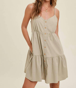 Lista de desejos - Vestido curto Kami com botões e camadas
