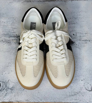 Mia - Women's Axel Sneaker