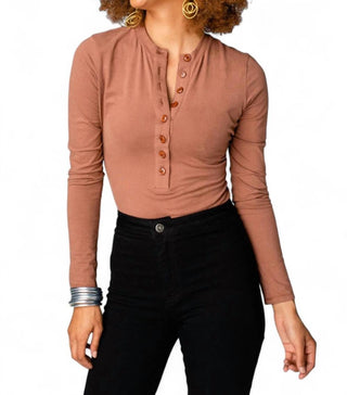 Buddylove - Body Ivy Henley com botões frontais