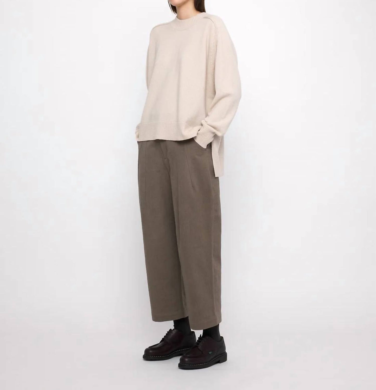 7115 By Szeki - Relaxed Rolled Seam Sweater