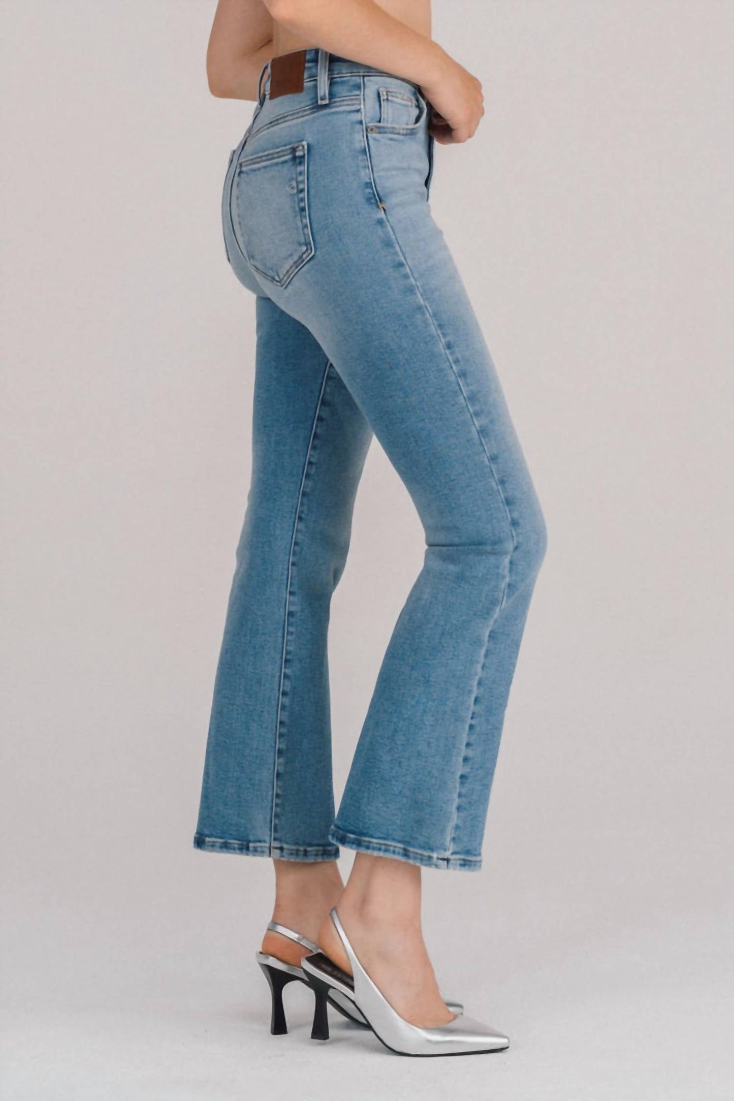 Hidden - Medium Light Clean Bootcut Jeans