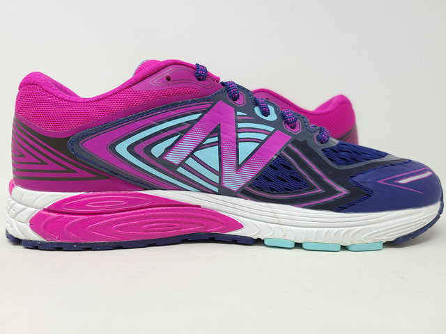 Tênis de corrida New Balance 860 V8 para meninas, azul marinho/azuis-poisonberry, tamanho 6,5 M, EUA, infantil