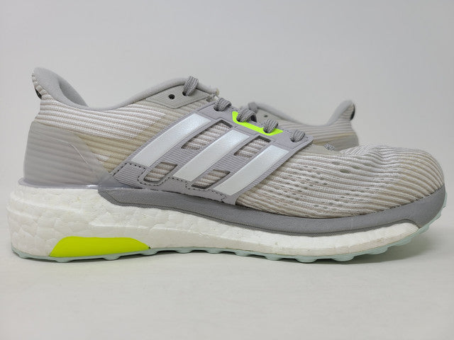 Tênis de corrida feminino Adidas Supernova cinza claro/branco/cinza mesclado tamanho 6 B(M) EUA