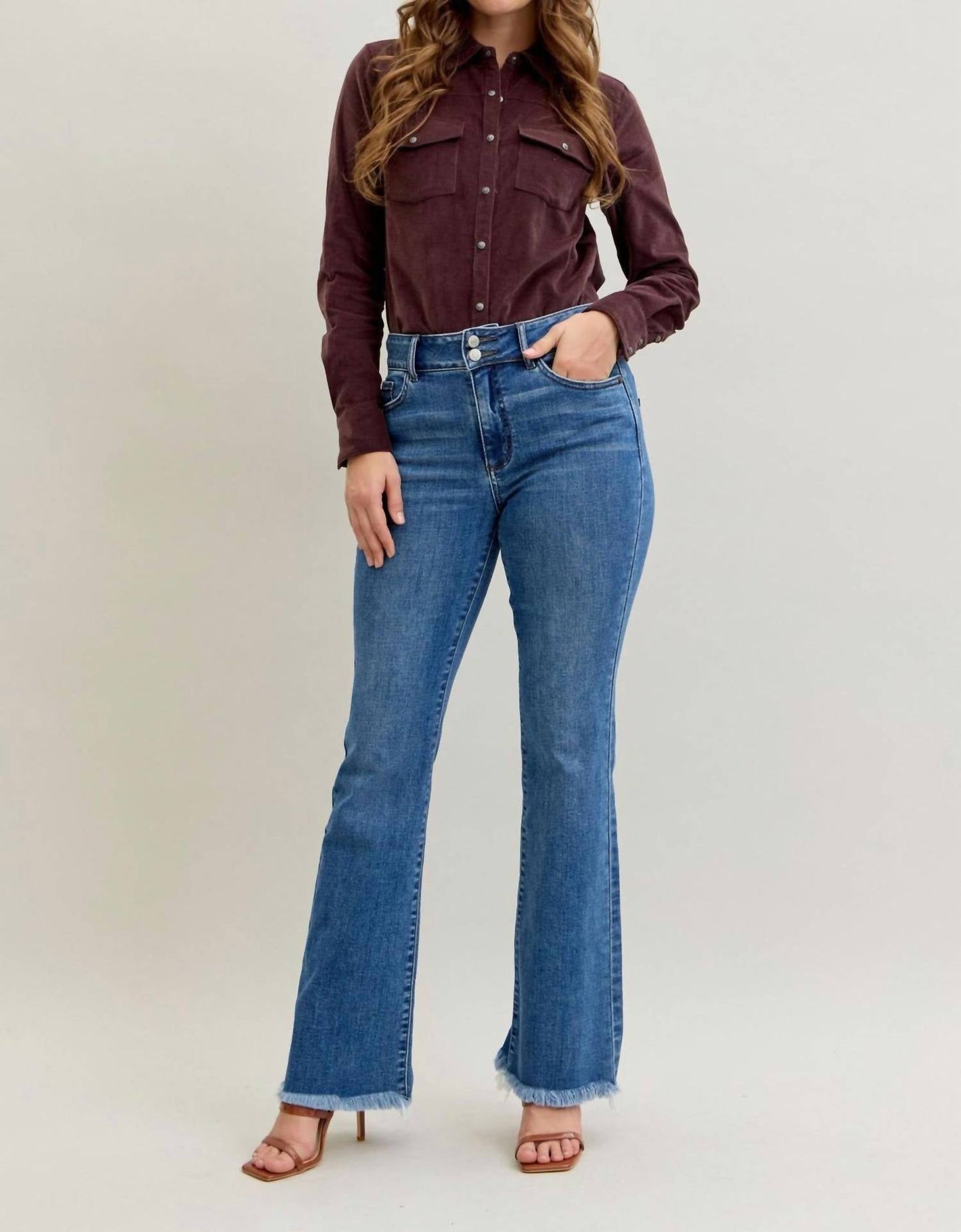 judy-blue-boot-double-button-jean