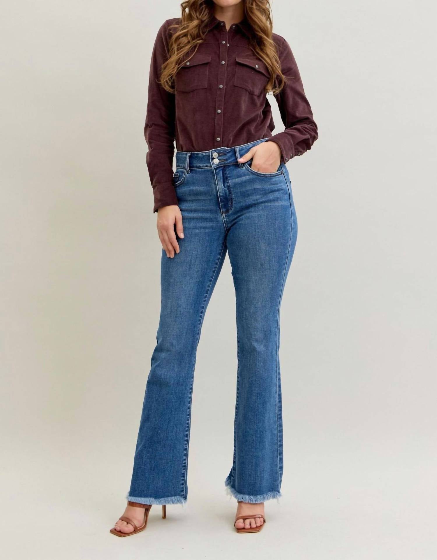 judy-blue-boot-double-button-jean