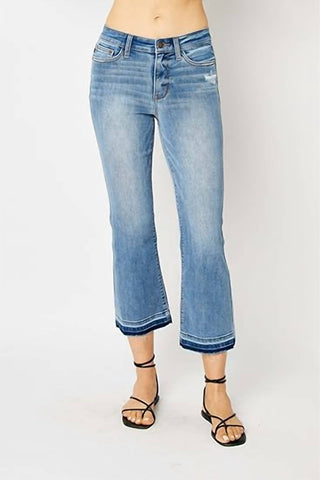 Judy Blue - Calça jeans cropped bootcut com cintura média e barra solta