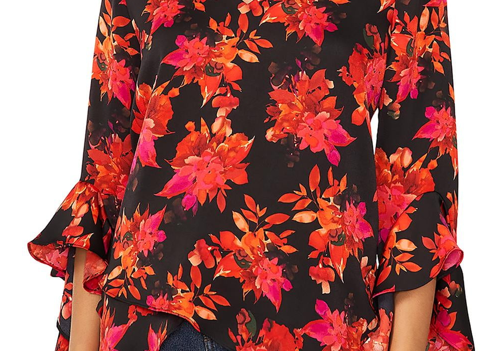 Blusa Vince Camuto com estampa decote em V e bainha em camadas, preta