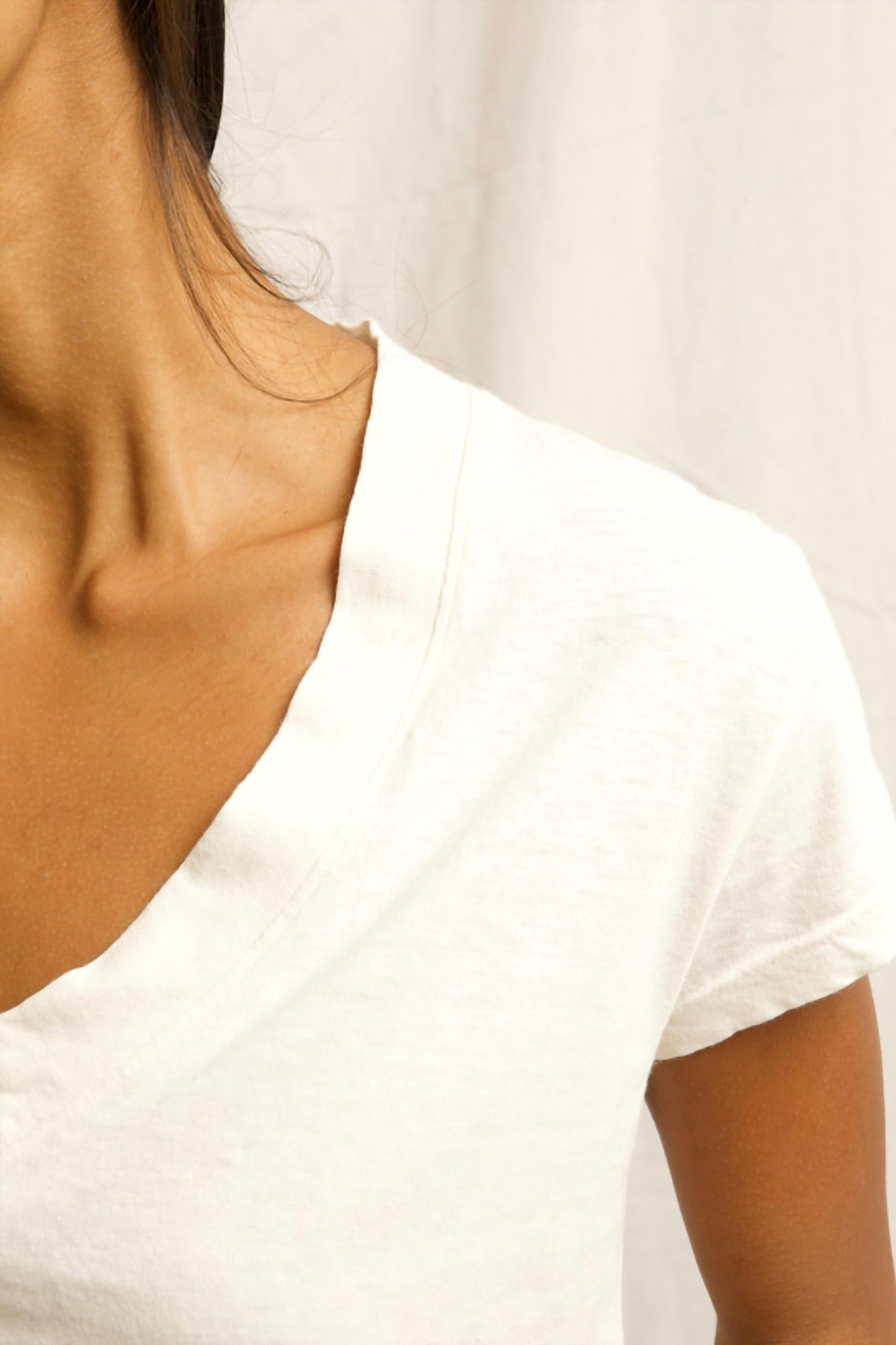 Perfectwhitetee - Women's Alanis V Neck Bright Top