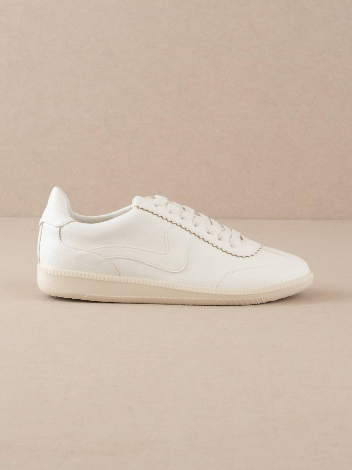 Oasis Society - Women's Kyla Classic Low Top Sneaker