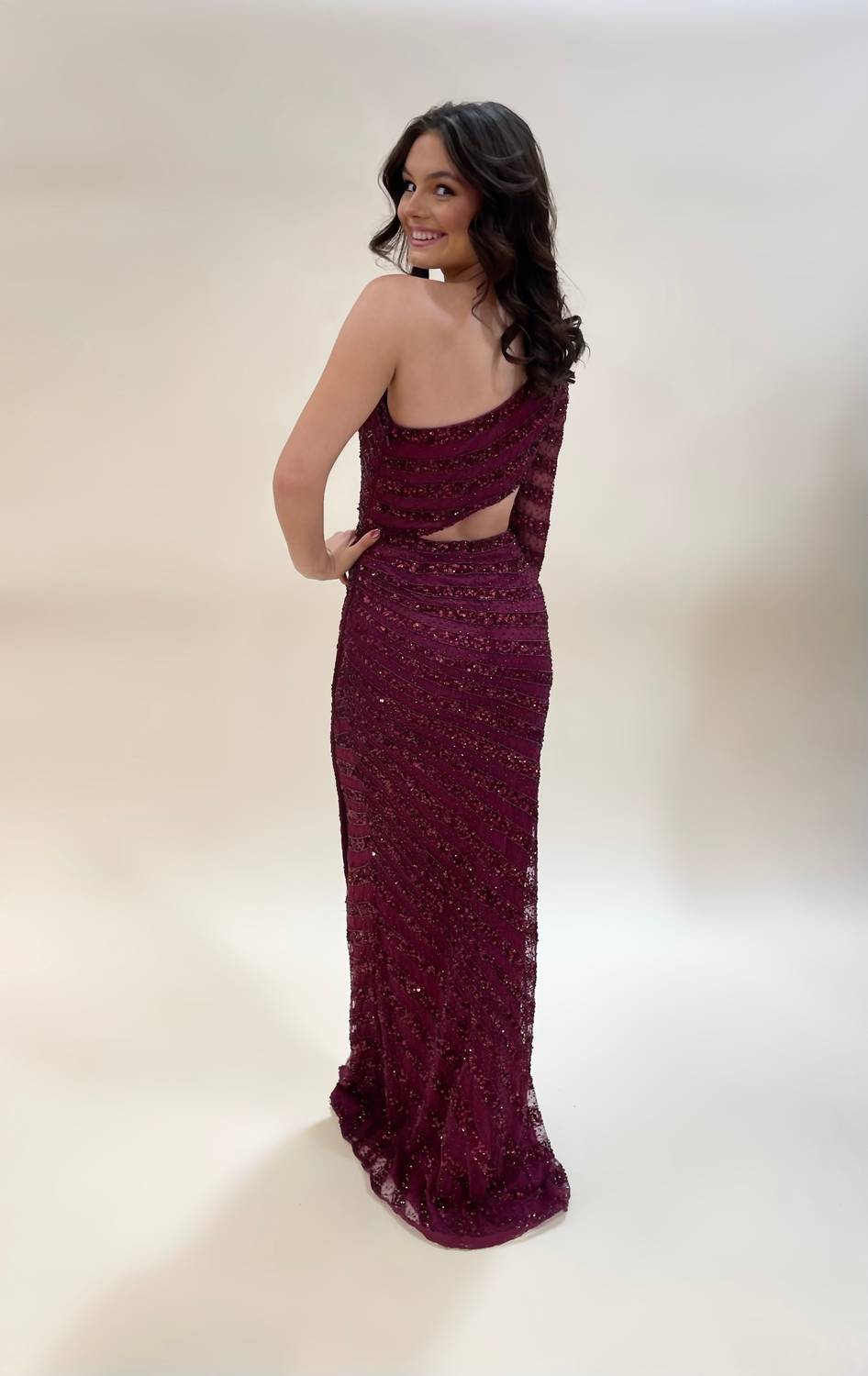 Aleta - Elegant Cut-out Side Prom Dress