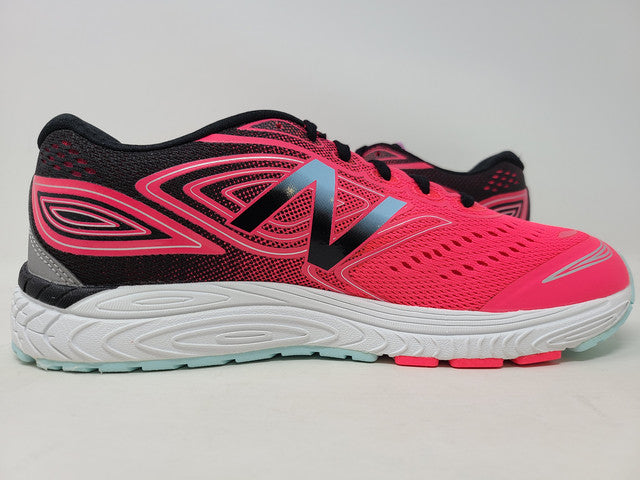 Tênis de corrida New Balance 880 V7 para meninas, rosa/preto, tamanho 7 M, EUA, infantil