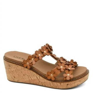 Corkys Footwear - Sandálias femininas com detalhes florais e salto plataforma
