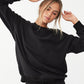 Moletom feminino plus size com gola redonda e estampa de pelúcia Cotton On, preto, tamanho grande