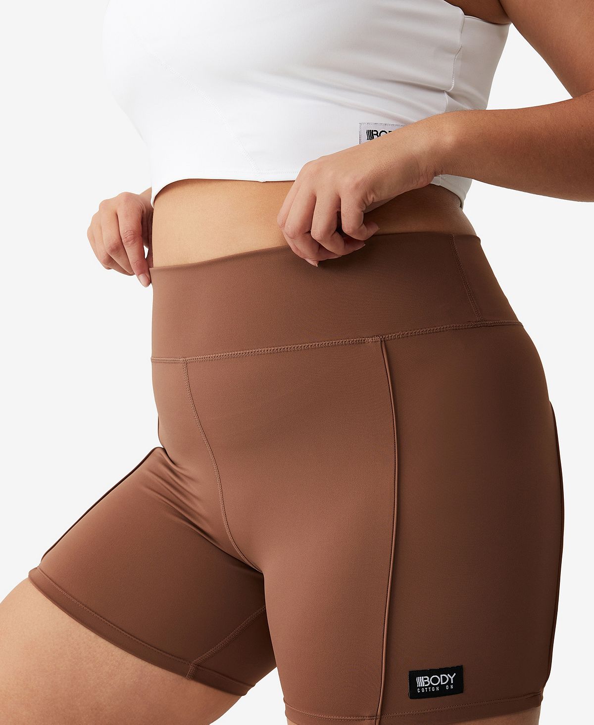 Calções de ciclismo femininos COTTON ON Active Ultimate Booty, marrom, tamanho 12W