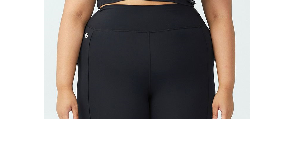Top curto de compressão ativa feminino COTTON ON, preto, tamanho 16W