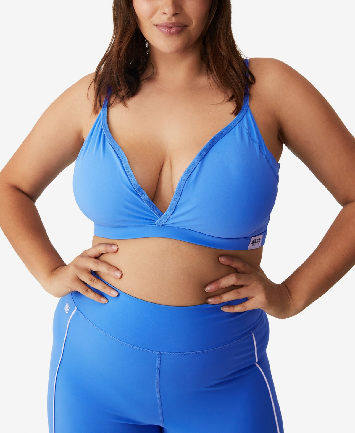 Sutiã cropped feminino Ultimate Active Plunge da COTTON ON, azul, tamanho 18W