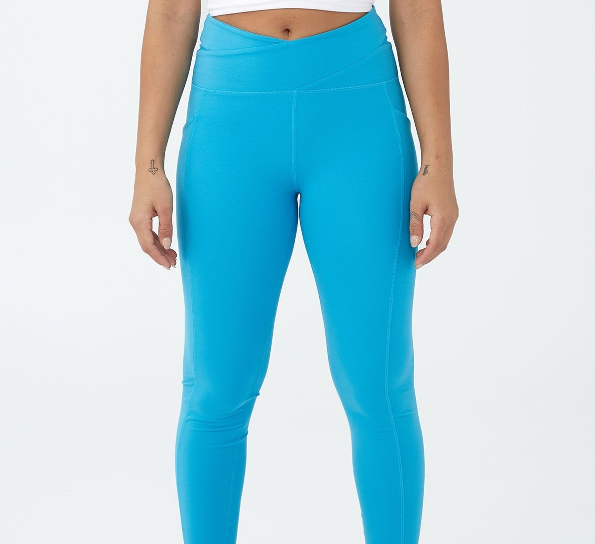 Calça justa feminina COTTON ON com bolso ultramacio e comprimento total, azul, tamanho médio