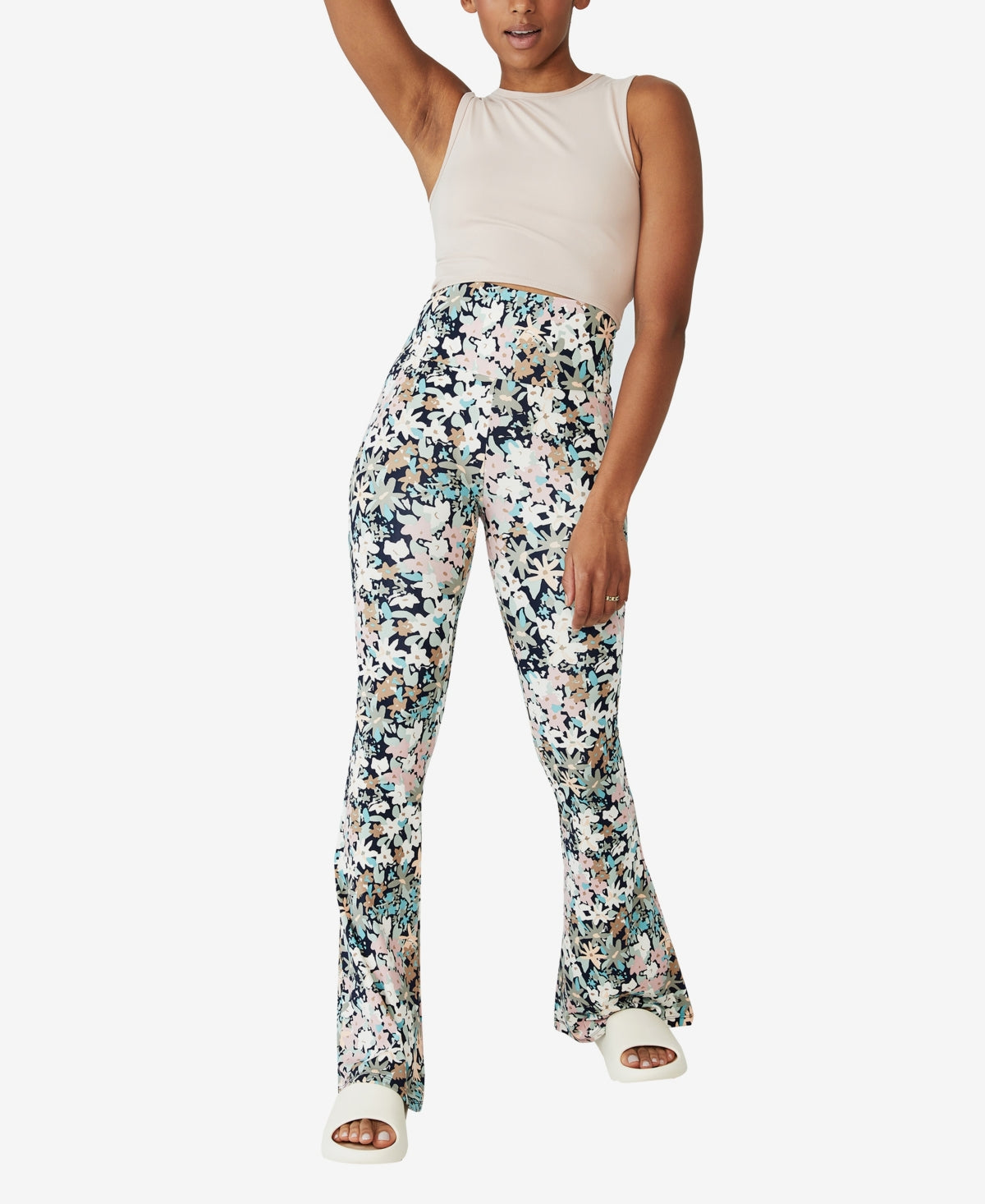 Calça flare de ioga com contorno feminino COTTON ON, verde, tamanho X-G