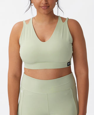Top curto feminino Active Ultimate Workout da COTTON ON, verde, tamanho 12W