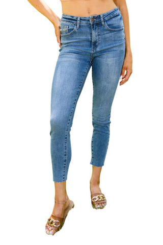 Judy Blue - Calça jeans relaxada com bolso bordado e cintura alta