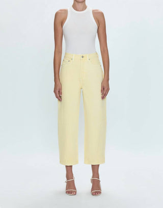 Pistola - Calça Eli de cintura alta e perna arqueada