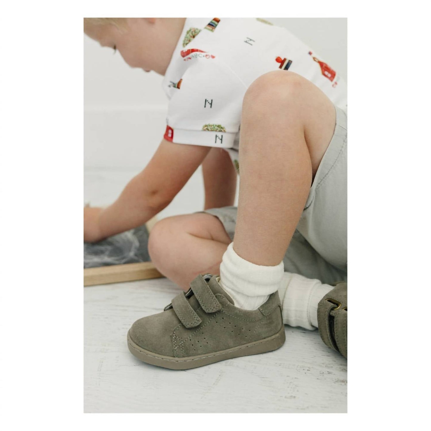 L'Amour - Kid's Kyle Double Strap Sneaker