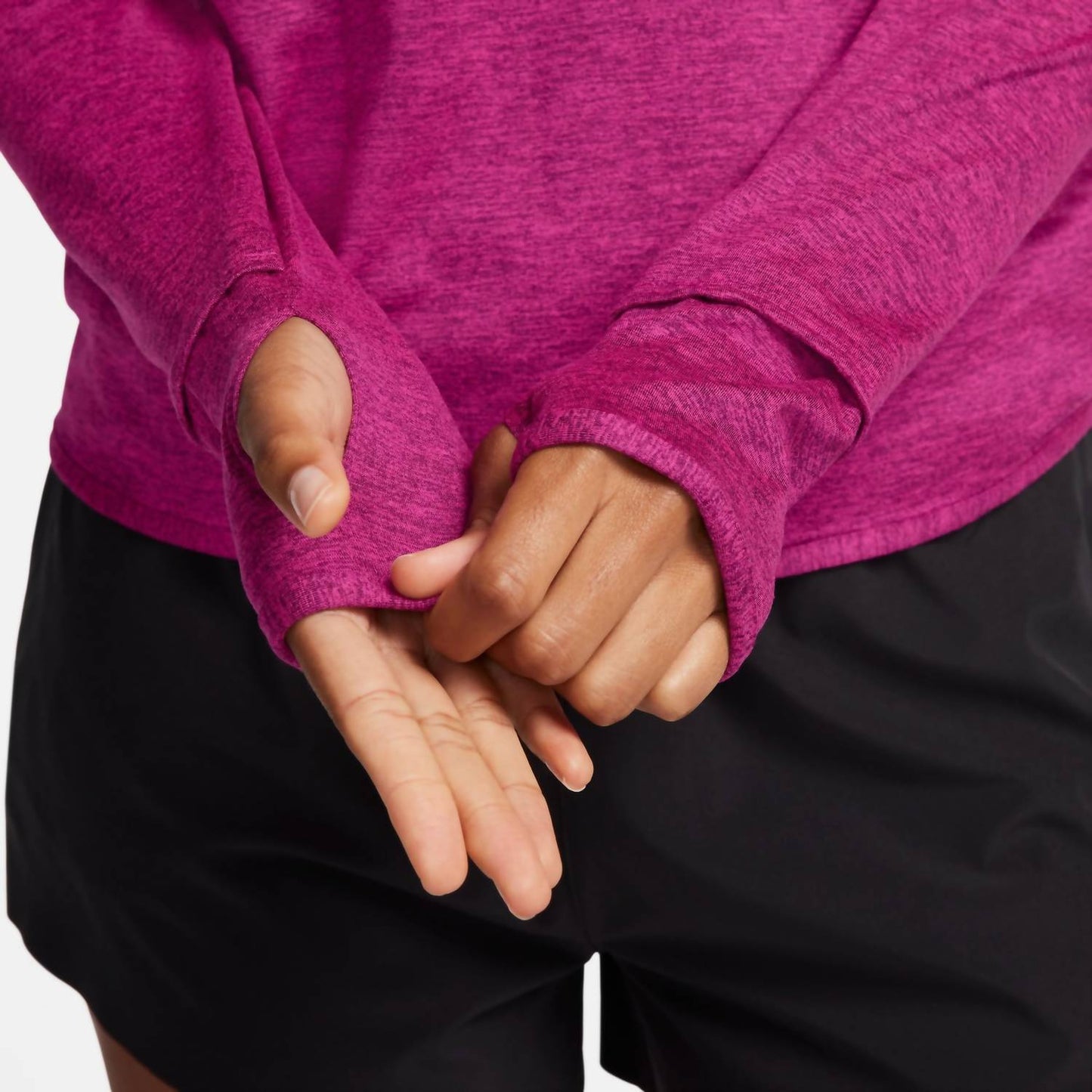 Nike - Blusa Swift Element com zíper de um quarto