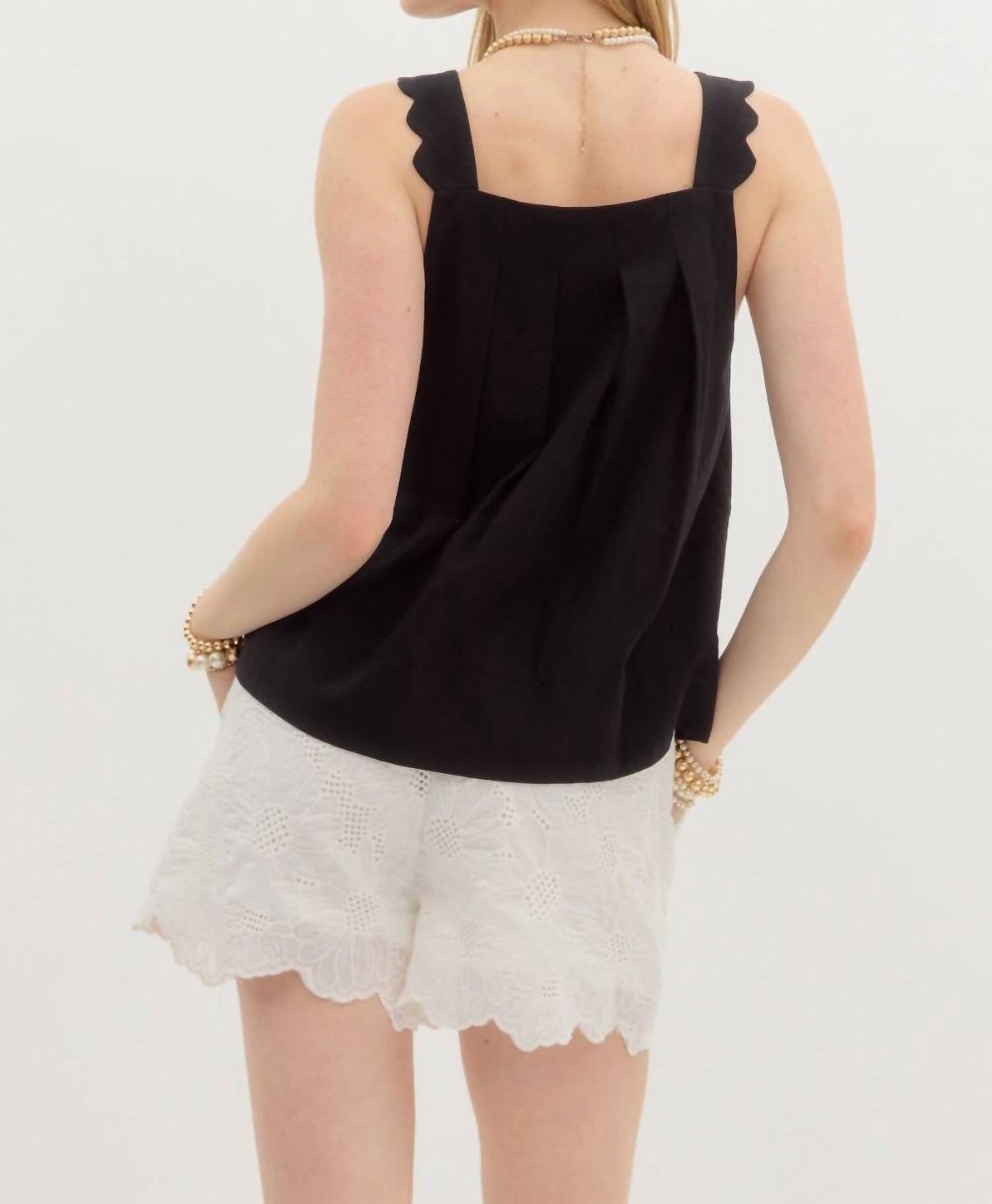 Entro - Black Scalloped Tank