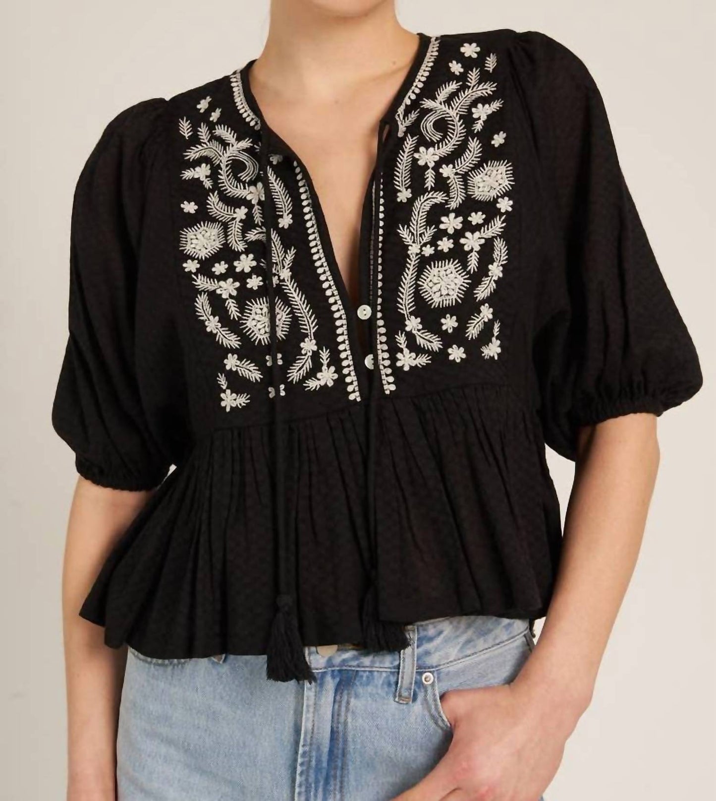 En Creme - Puff Sleeve Embroidered Top