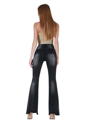 Especial A - Calça Jeans Boot Cut de Cintura Média - Plus