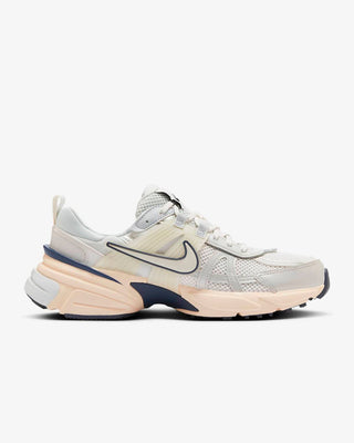 Nike - Tênis V2K Run Feminino