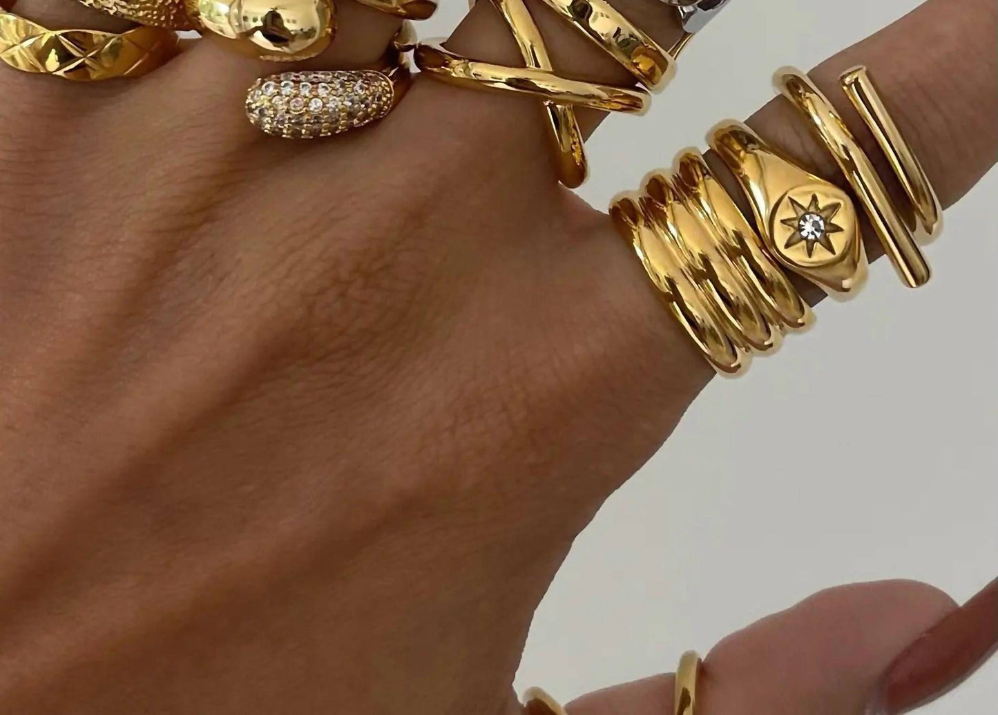 Sahira - Women's Abby Chain Ring