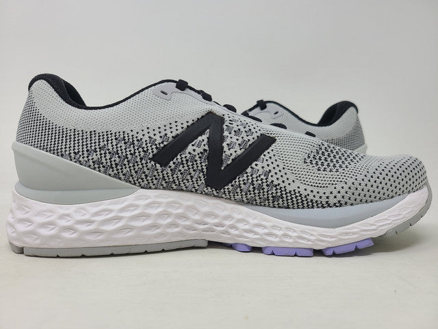Tênis de corrida feminino New Balance Vongo V4, alumínio claro/lima, tamanho 6 B(M) EUA