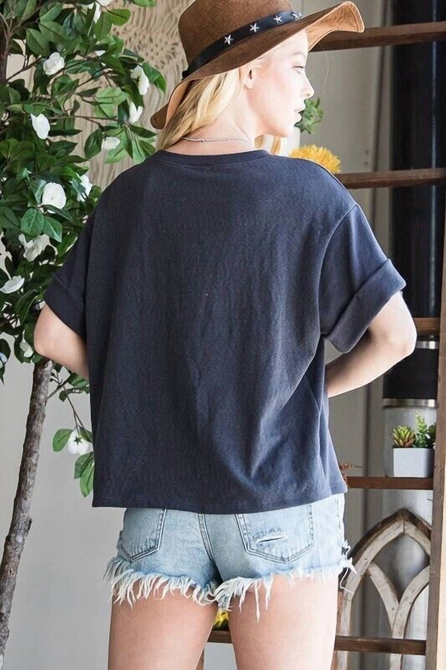 Bucketlist - Be Happy Graphic Tee