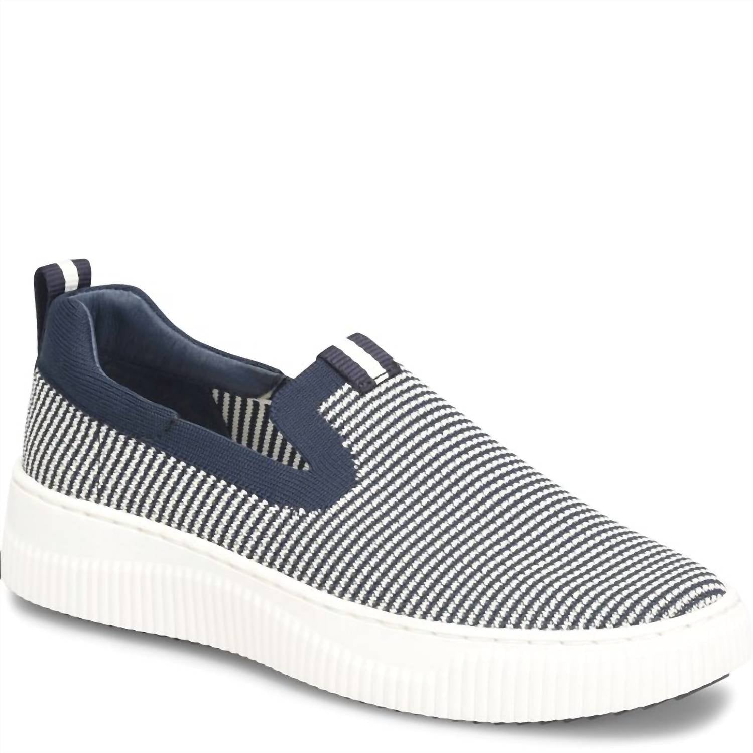 sofft-womens-frayda-sneakers-1