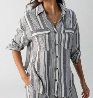 Santuário - Camisa com bolso e top listrado variegado
