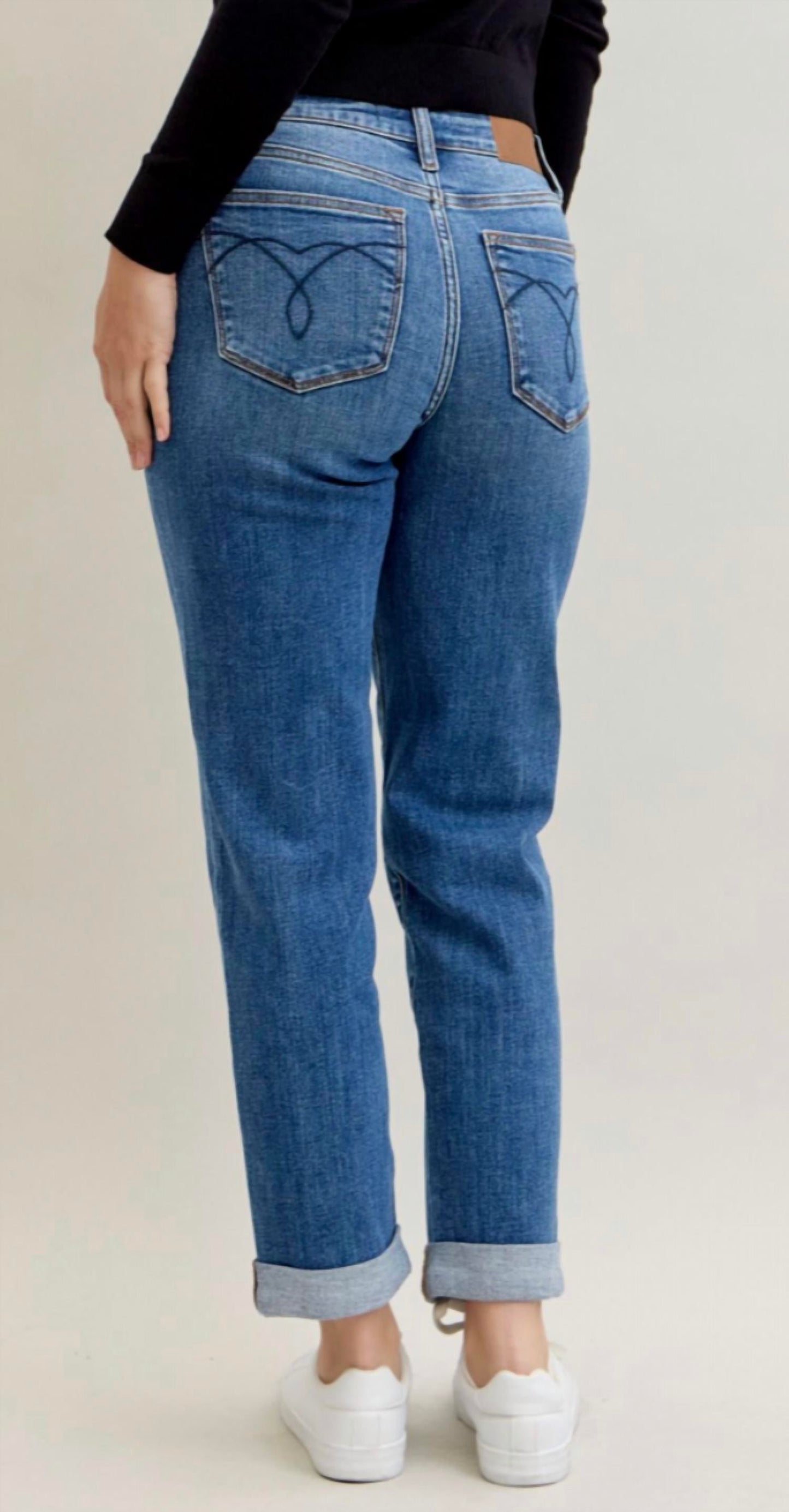 Judy Blue - Mid Rise Boyfriend Classic Cuffed Jeans