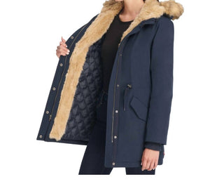 Levi'S - Jaqueta Parka com Capuz e Acabamento em Pele Sintética e Rabo de Peixe