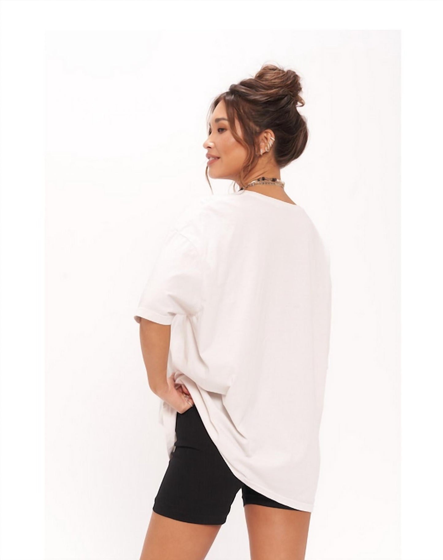 Projeto Social T - Camiseta grande com estampa de cowboy e smiley