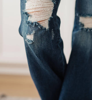 Judy Blue - Calça Jeans Flare Desgastada com Top de Controle de Cintura Alta