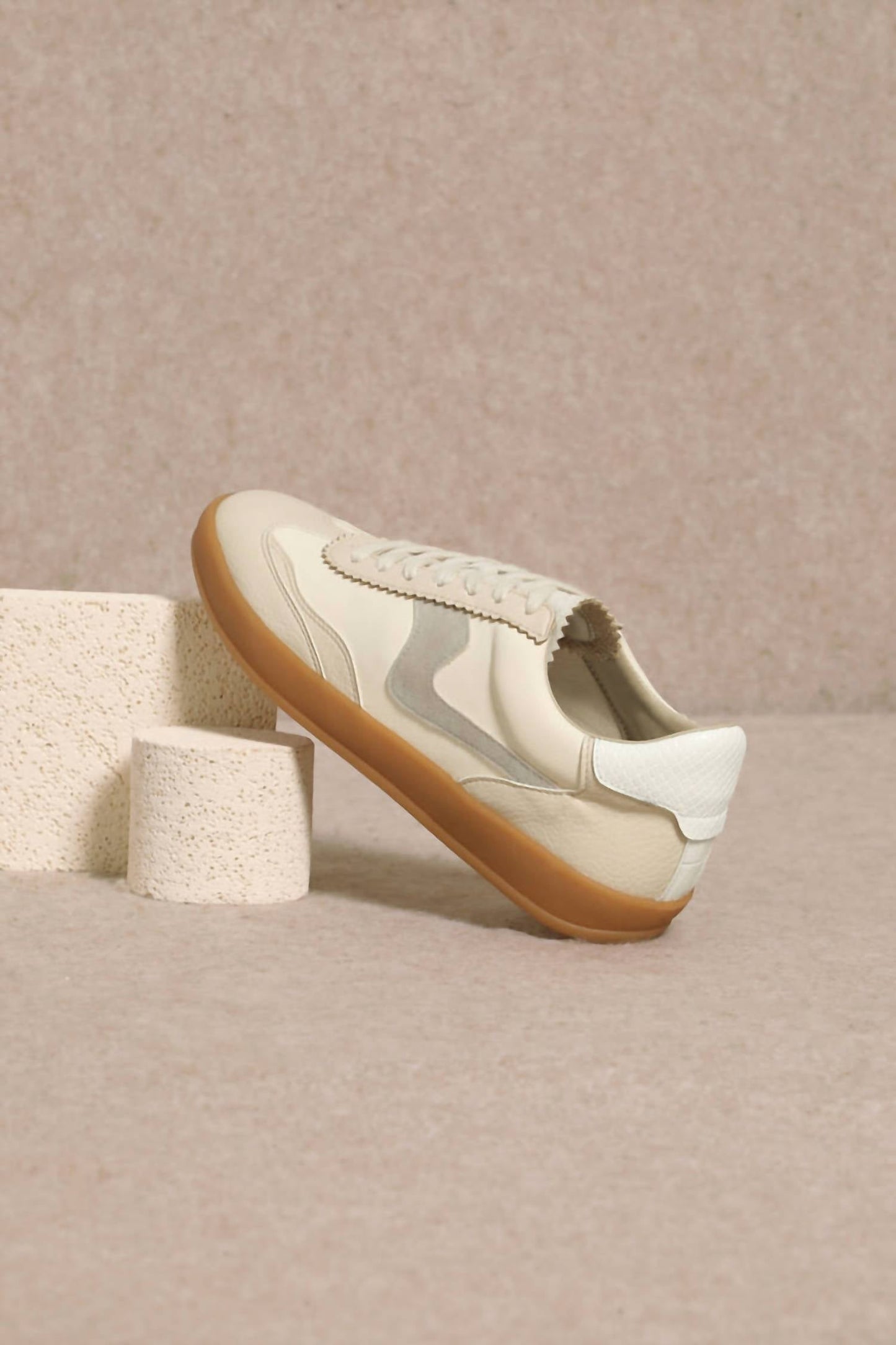 Miim - Women's Textured Platform Lace-up Trainer Sneakers