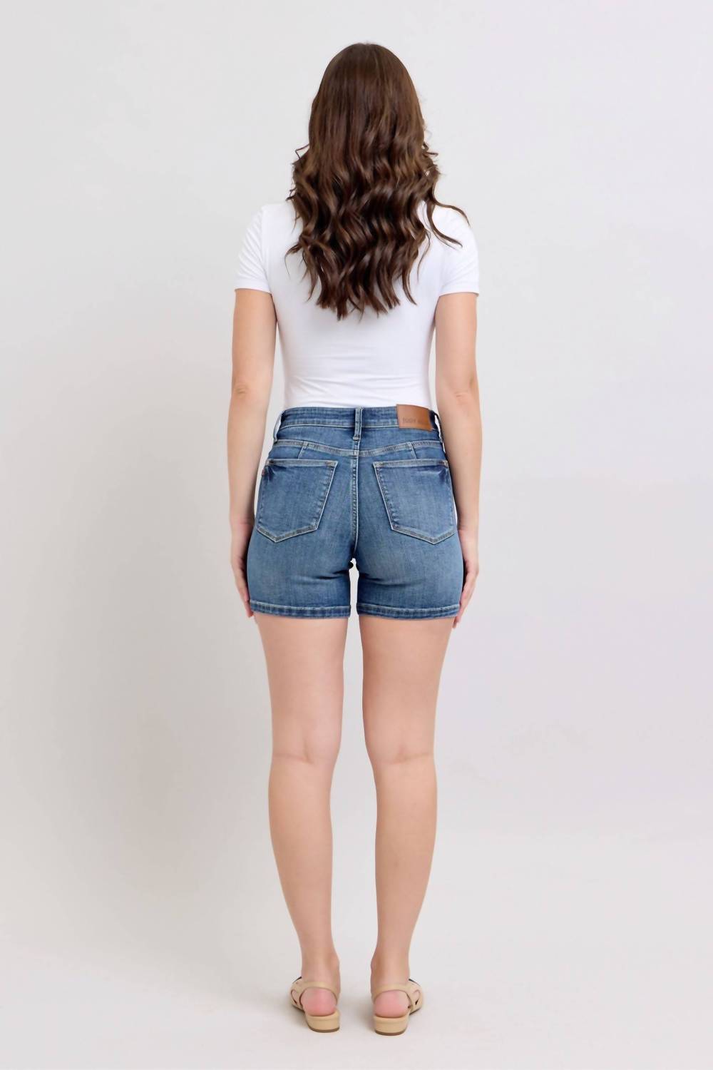 Judy Blue - Mid Rise Tummy Control Mid Length Denim Short