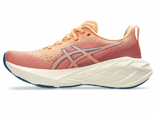 Asics - Tênis de corrida feminino Novablast 4