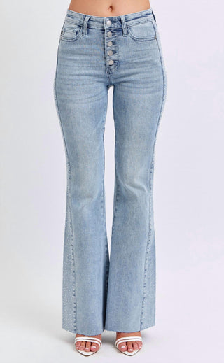 Calça jeans flare com detalhes em strass Judy Blue