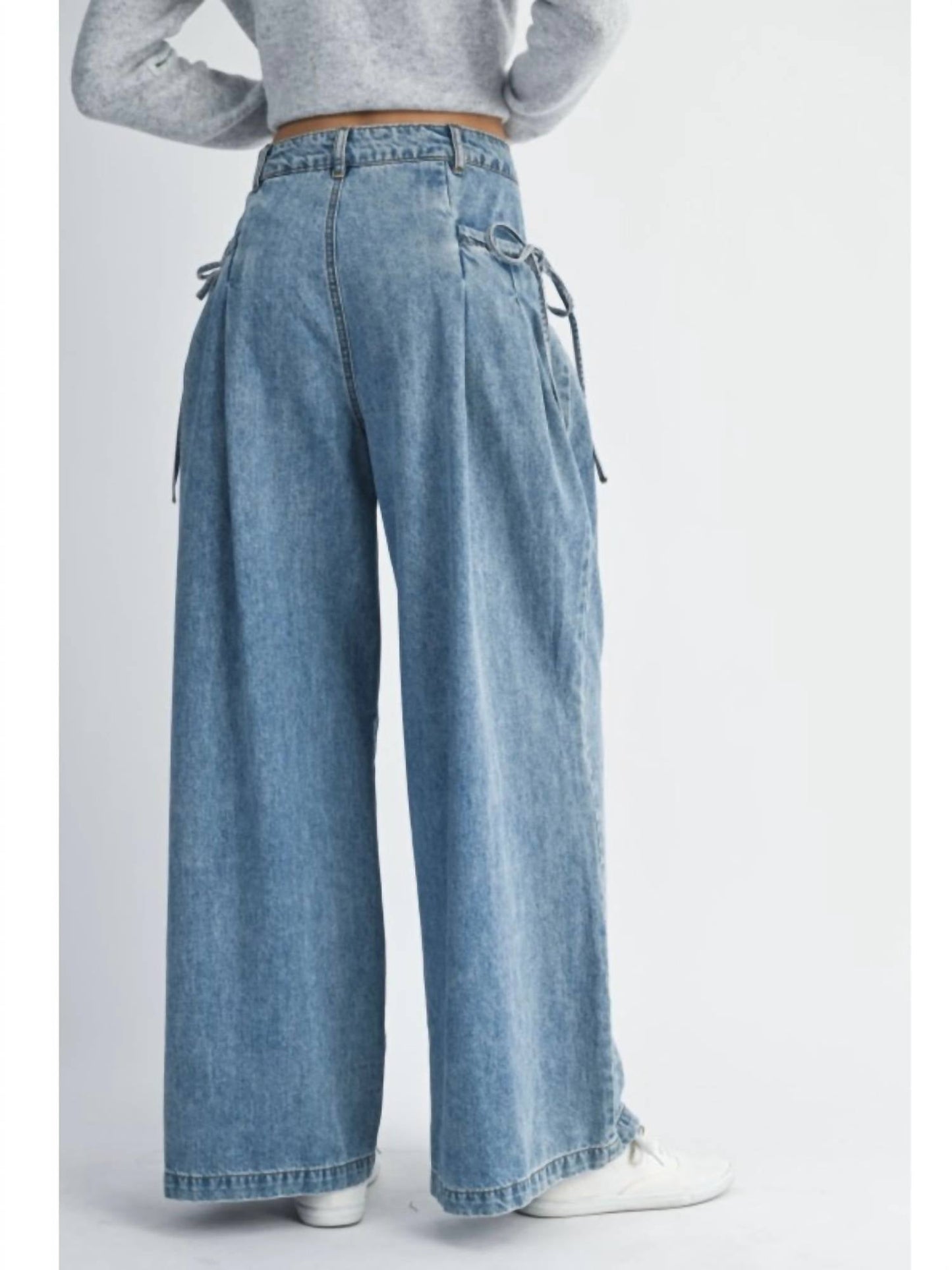 Mable - Pleat Pocket Wide Leg Jeans