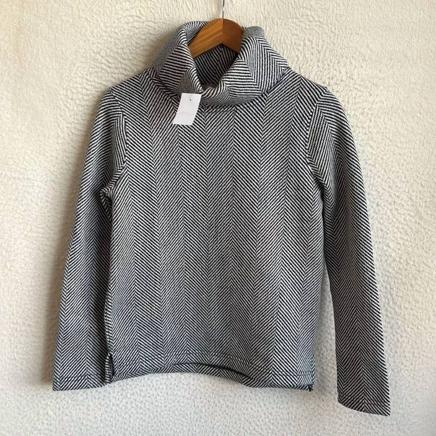 J.Crew - Women's Long-sleeve Funnelneck Pullover