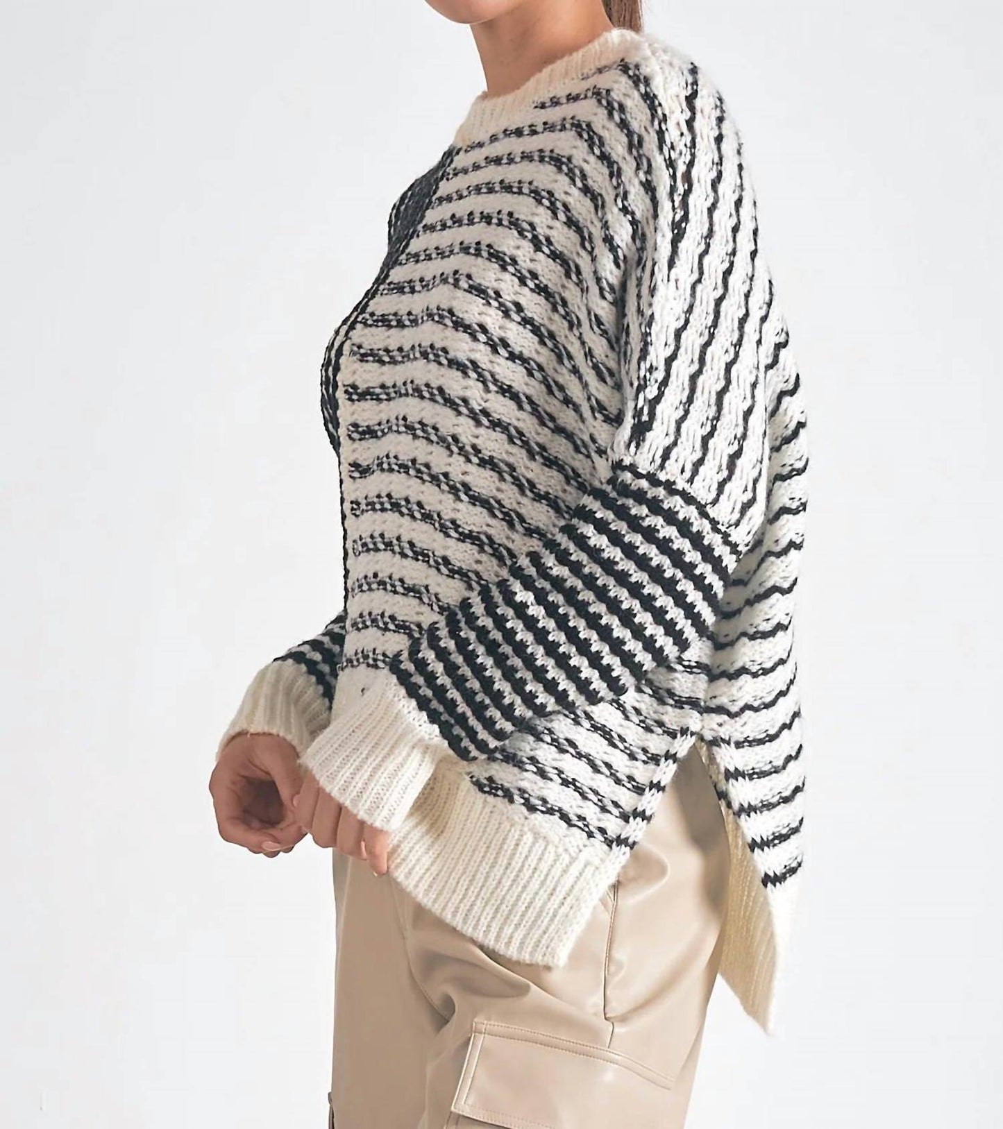 Elan - Mara Round Neck Sweater