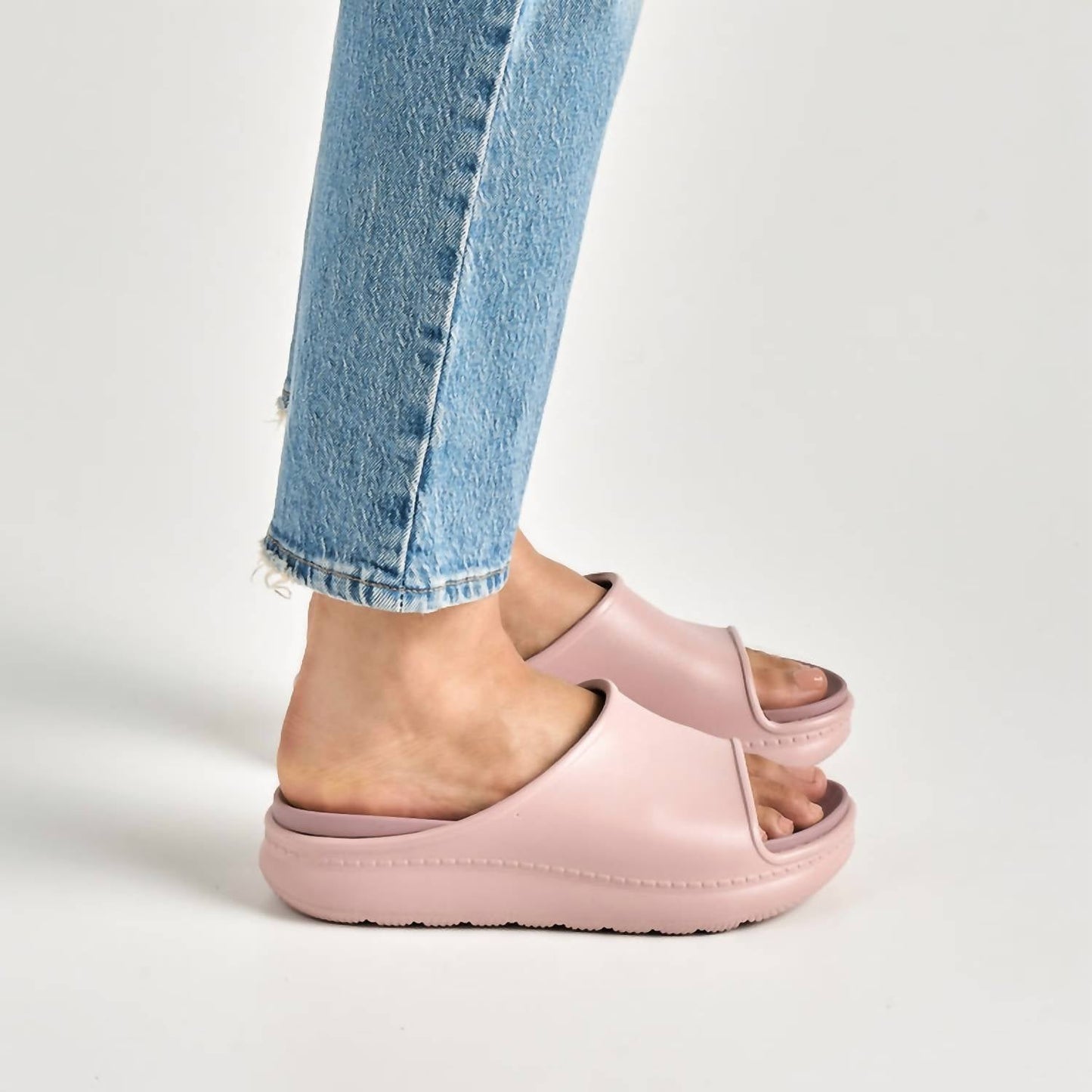 Dansko - Women's Devyn Open Toe And Cushioned Sole