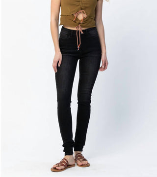 Judy Blue - Calça Jeans Skinny Longa com Perna Interna