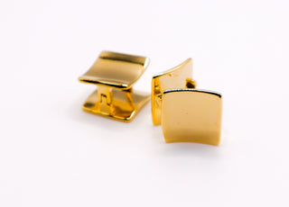 Brincos Golden Chic Dots – Tachas Douradas Minimalistas